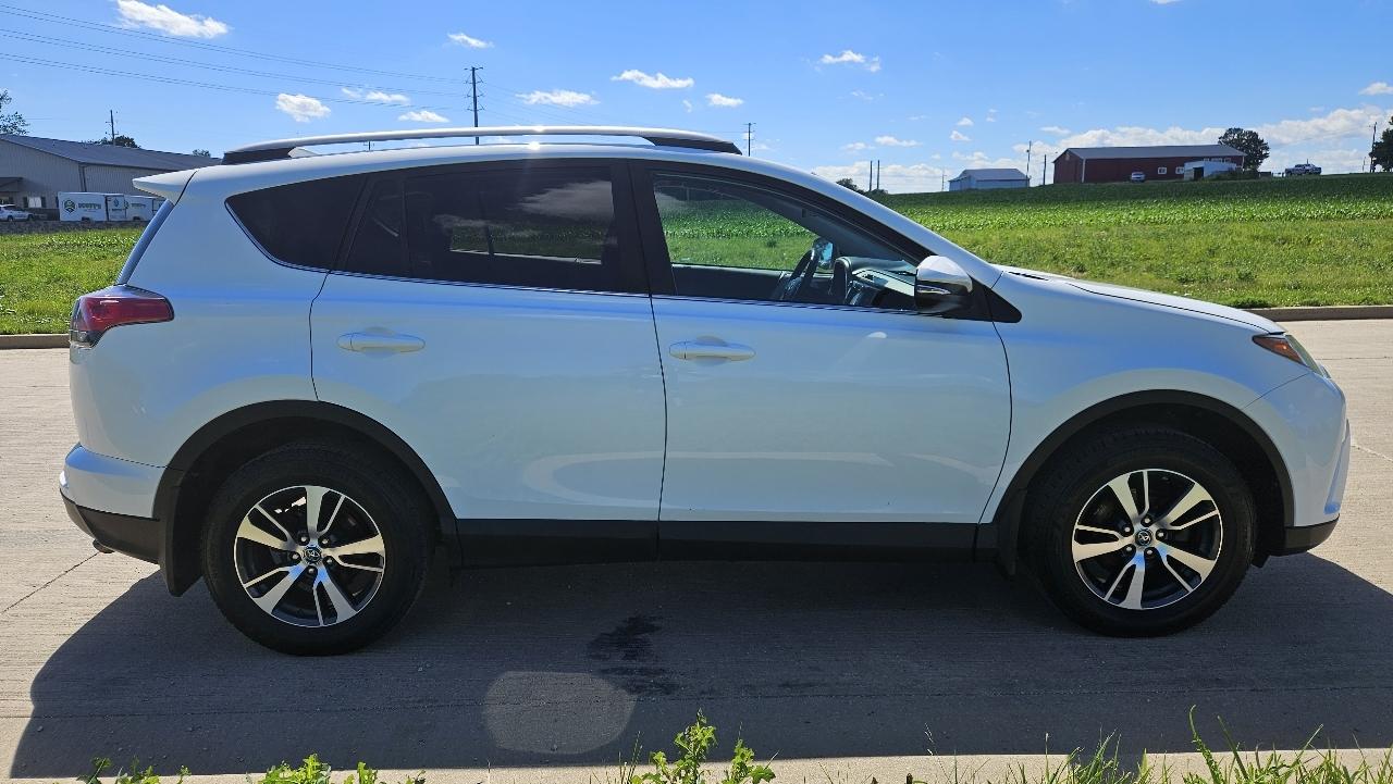 Toyota RAV4 Adventure AWD (Natl) 2018