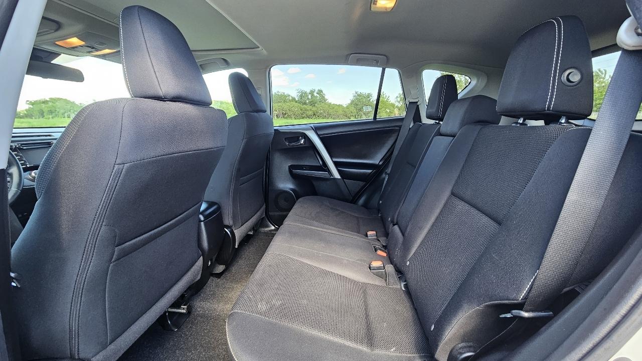 Toyota RAV4 Adventure AWD (Natl) 2018