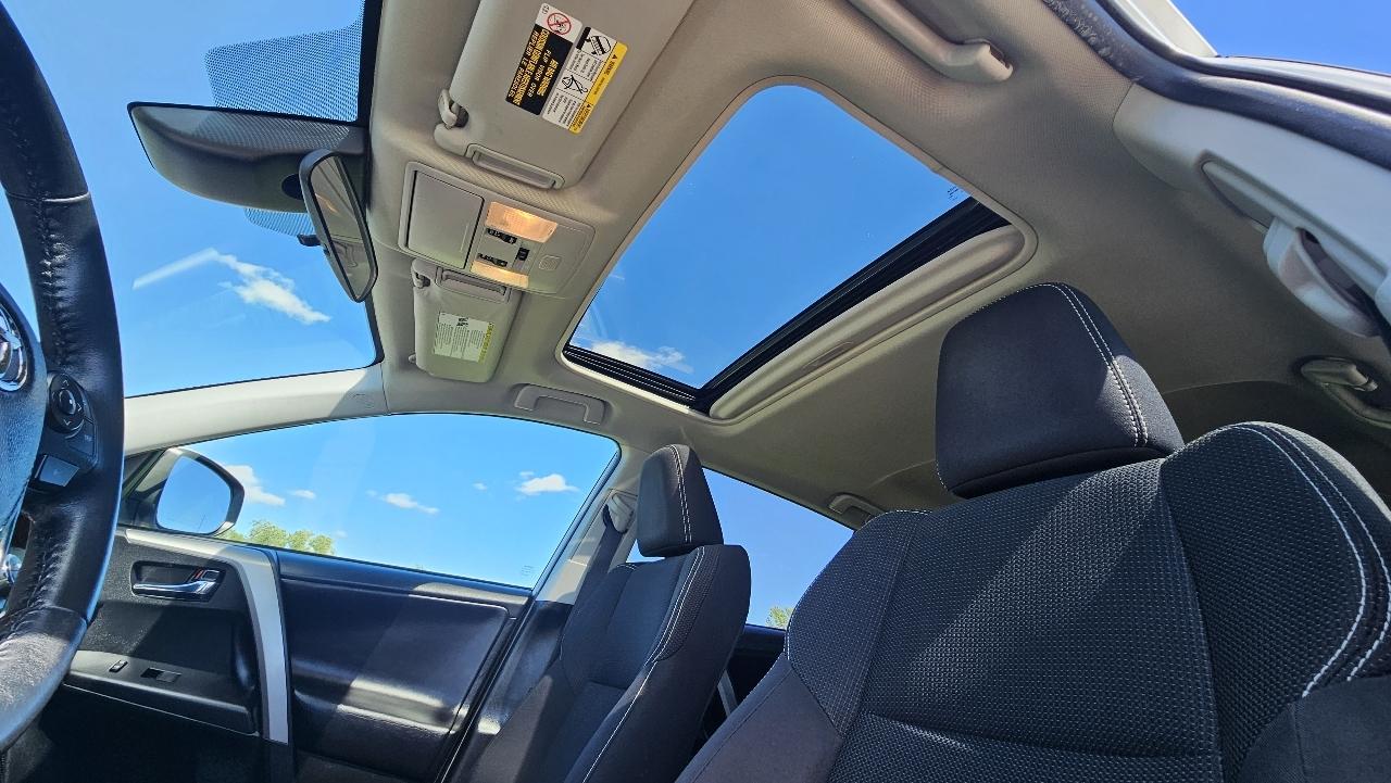 Toyota RAV4 Adventure AWD (Natl) 2018