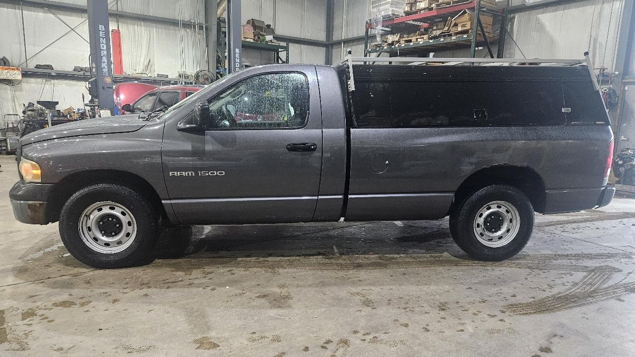 Dodge Ram 1500 2dr Reg Cab 120.5" WB ST 2003