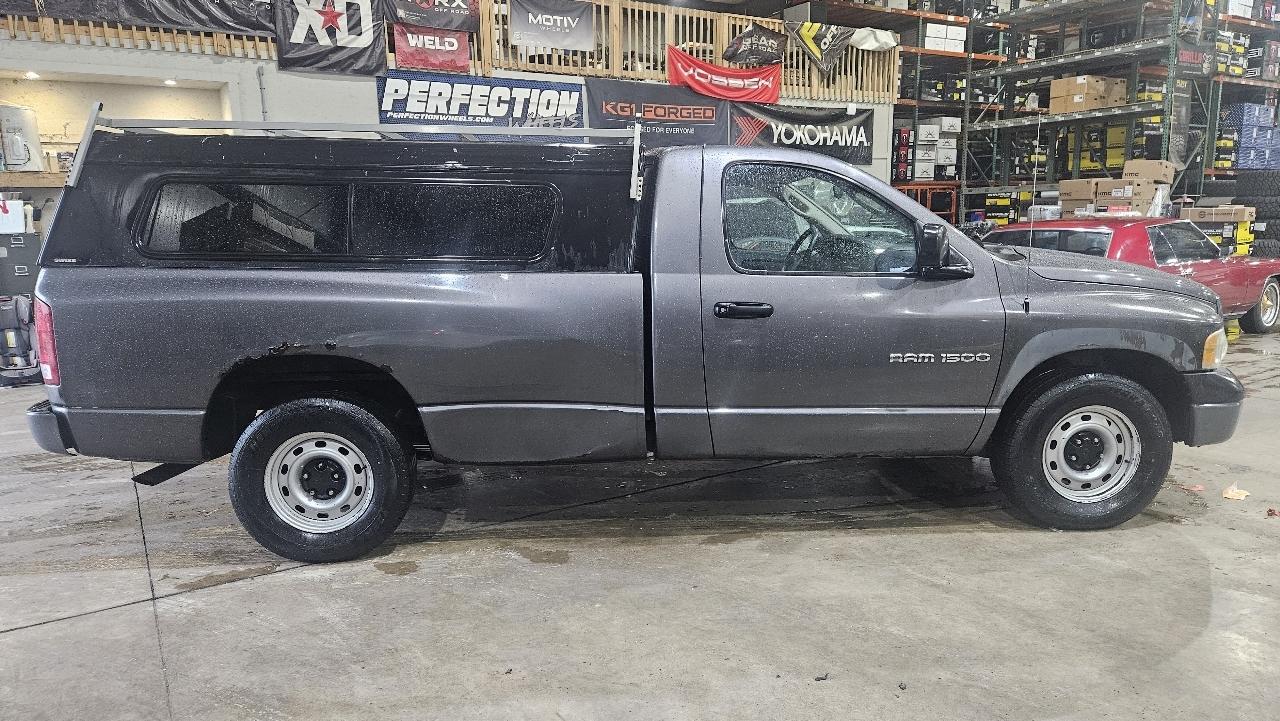 Dodge Ram 1500 2dr Reg Cab 120.5" WB ST 2003