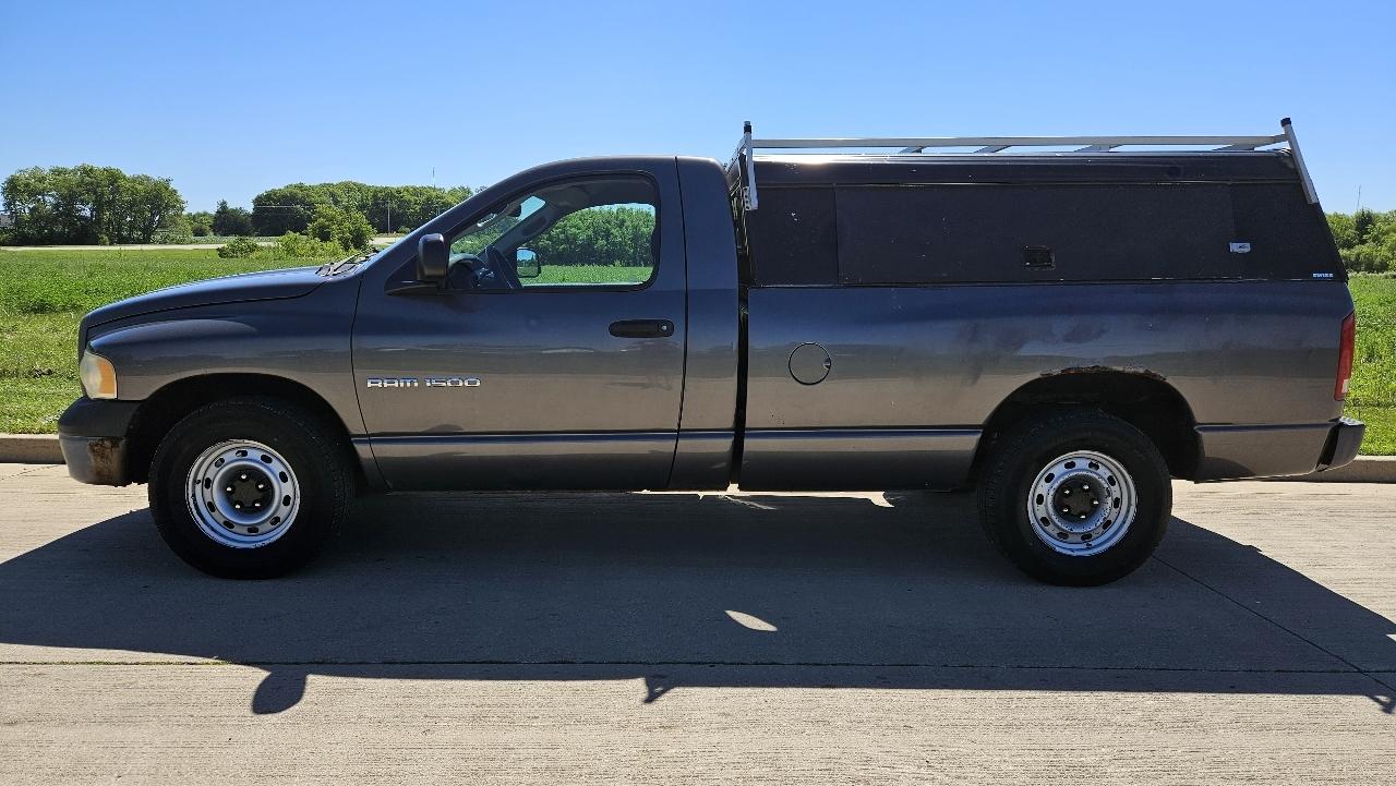 Dodge Ram 1500 2dr Reg Cab 120.5" WB ST 2003