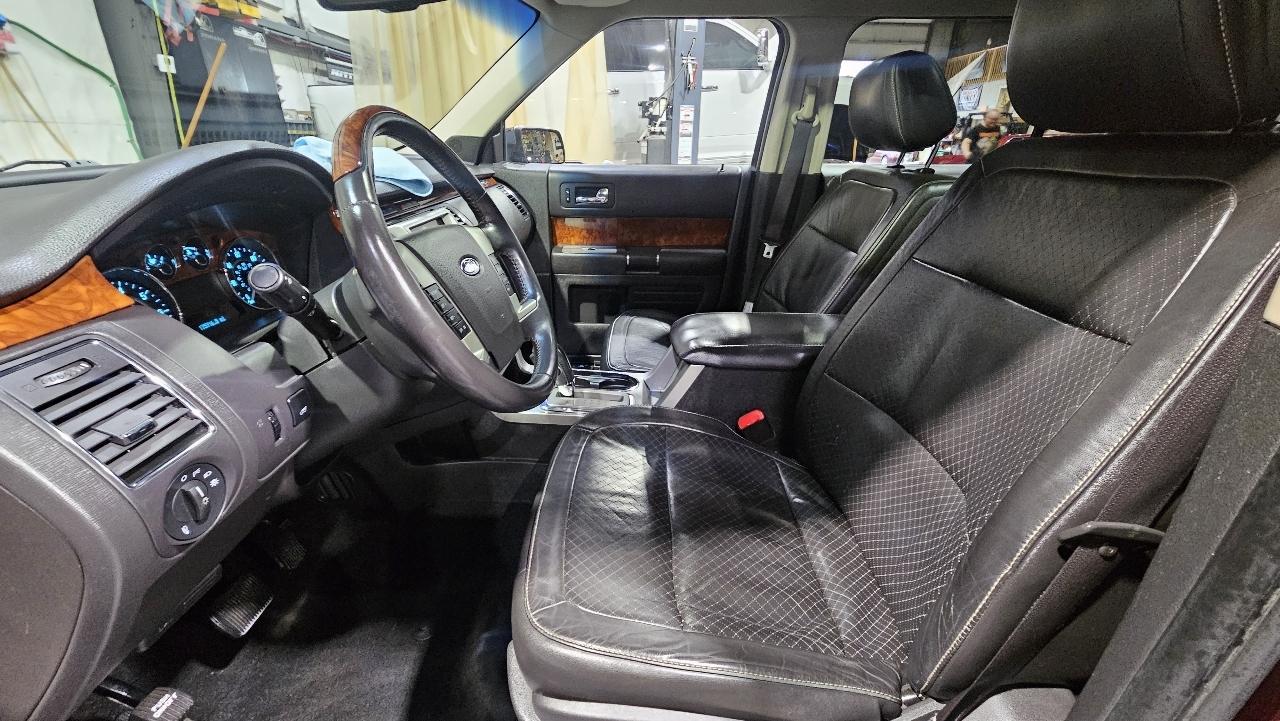 Ford Flex 4dr Titanium FWD 2011