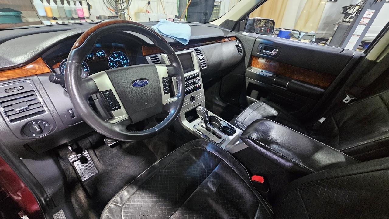 Ford Flex 4dr Titanium FWD 2011
