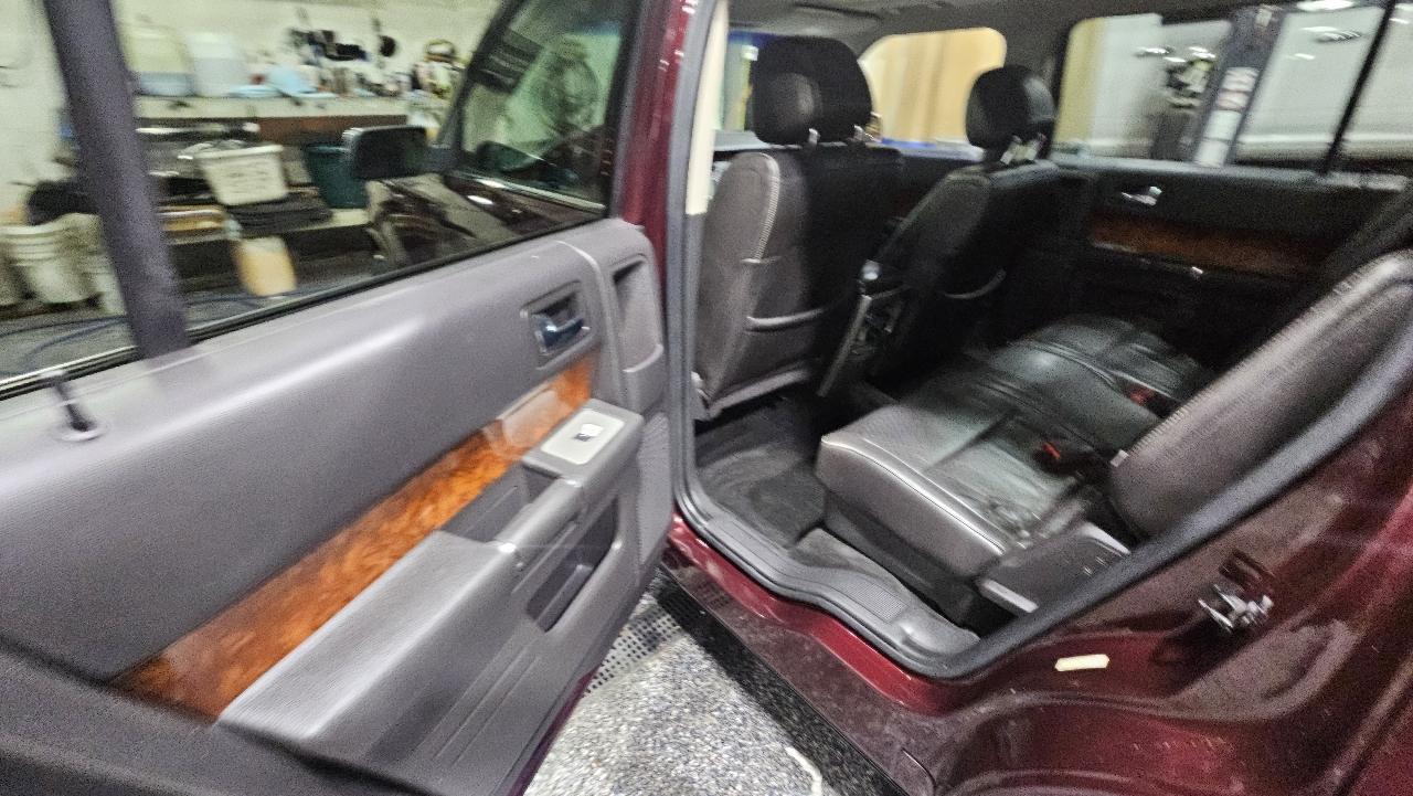 Ford Flex 4dr Titanium FWD 2011