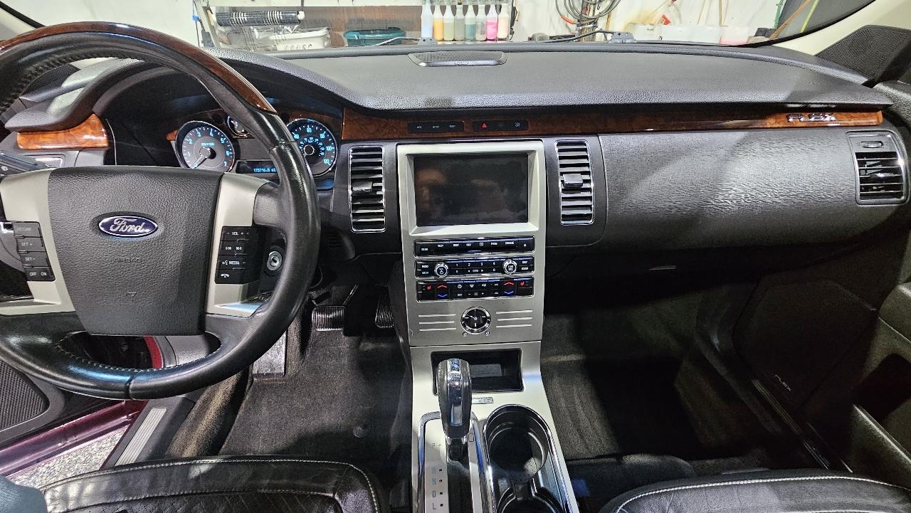 Ford Flex 4dr Titanium FWD 2011