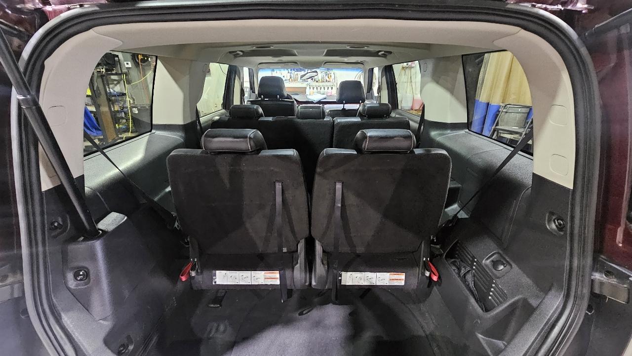 Ford Flex 4dr Titanium FWD 2011