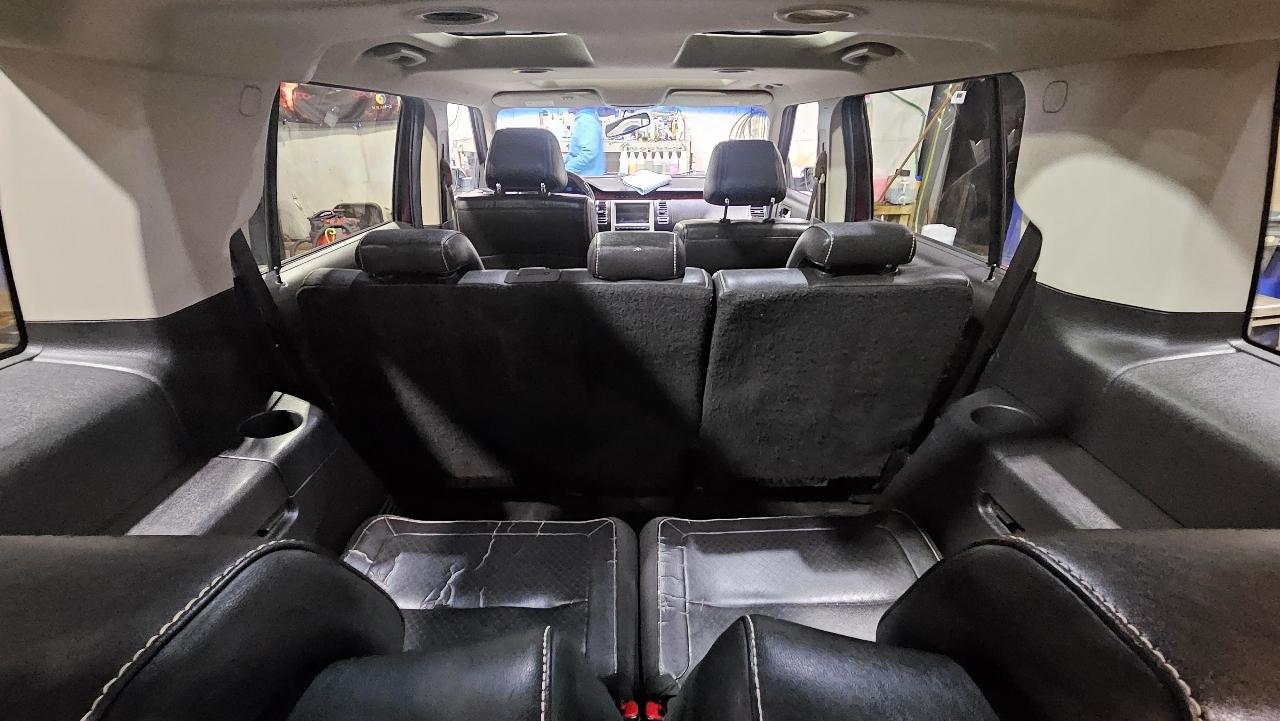 Ford Flex 4dr Titanium FWD 2011