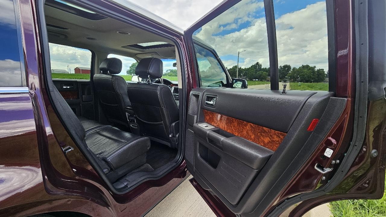 Ford Flex 4dr Titanium FWD 2011