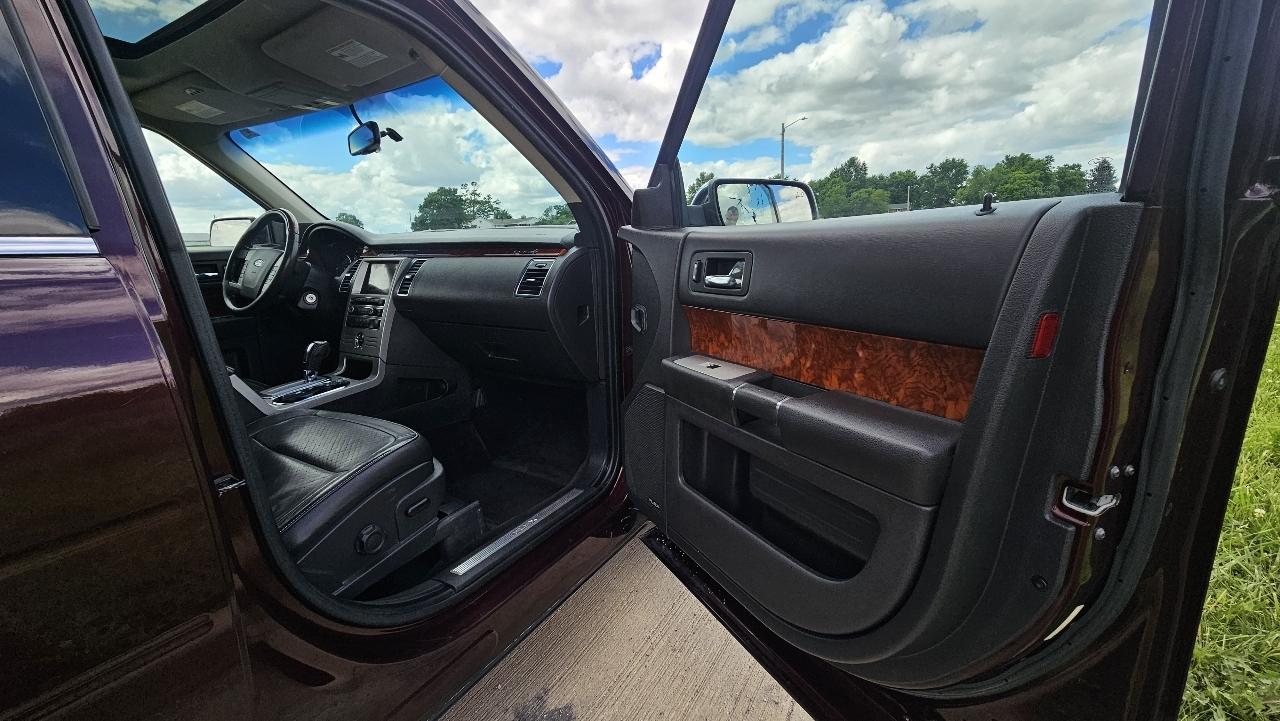 Ford Flex 4dr Titanium FWD 2011