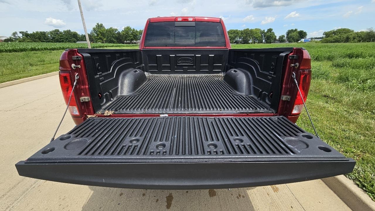 RAM 1500 4WD Quad Cab 140.5" Big Horn 2013