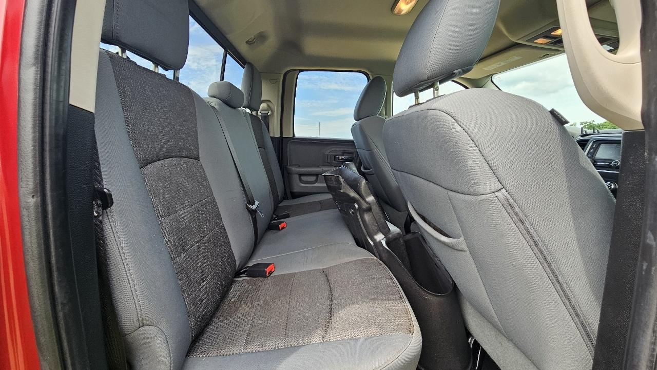 RAM 1500 4WD Quad Cab 140.5" Big Horn 2013