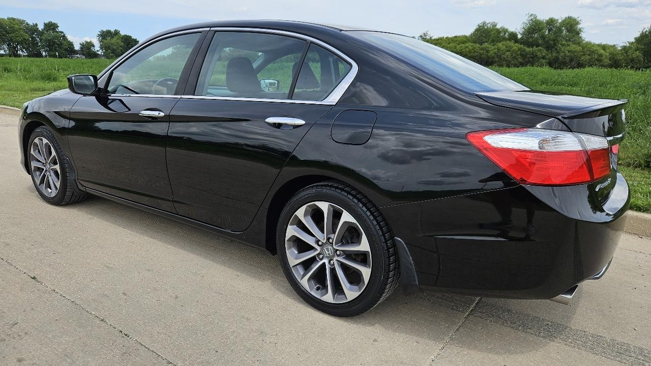 Honda Accord Sedan 4dr I4 CVT Sport 2015