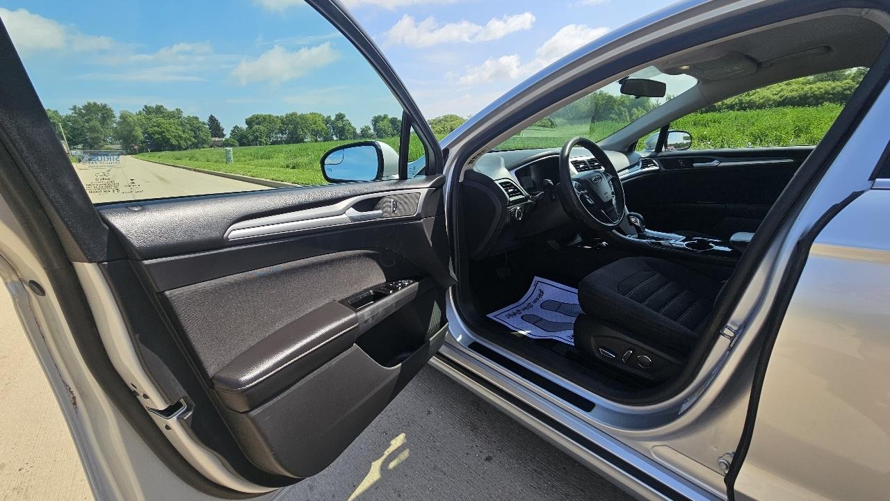 Ford Fusion 4dr Sdn SE FWD 2014