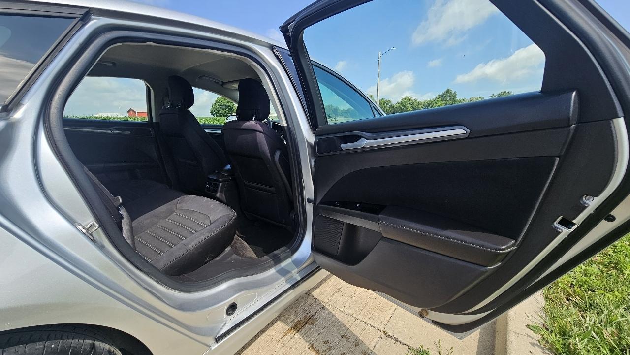 Ford Fusion 4dr Sdn SE FWD 2014