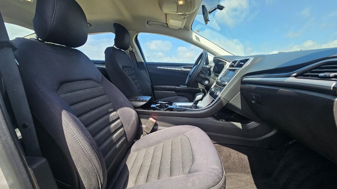 Ford Fusion 4dr Sdn SE FWD 2014