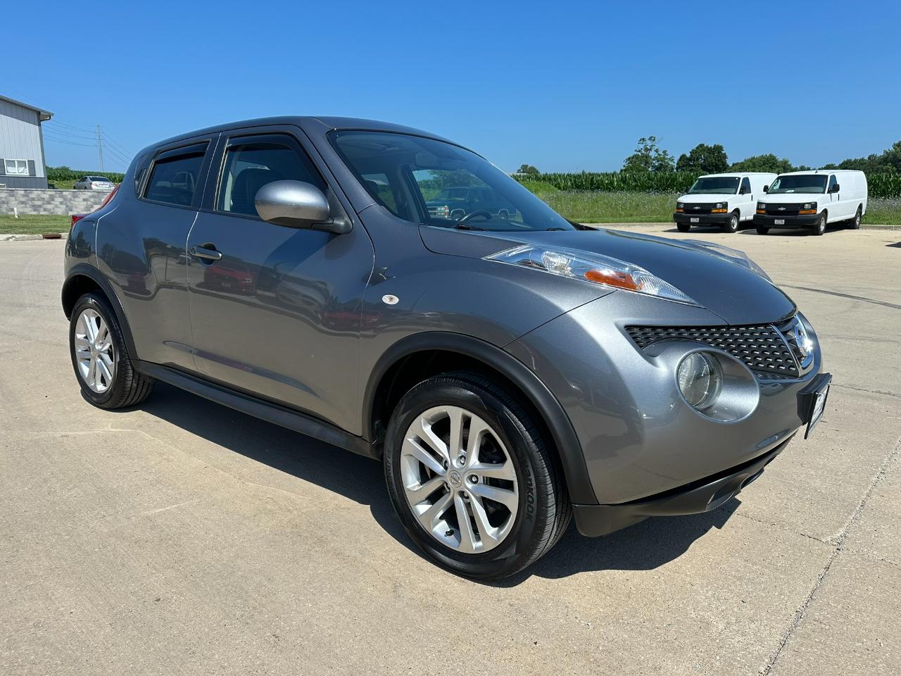 Nissan Juke 5dr Wgn I4 CVT SV FWD 2014