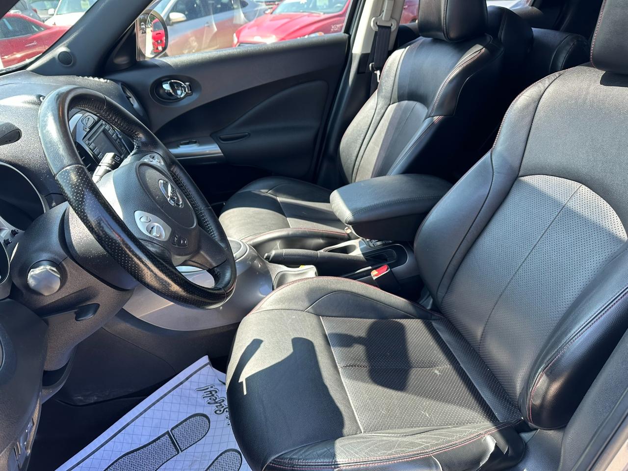 Nissan Juke 5dr Wgn I4 CVT SV FWD 2014