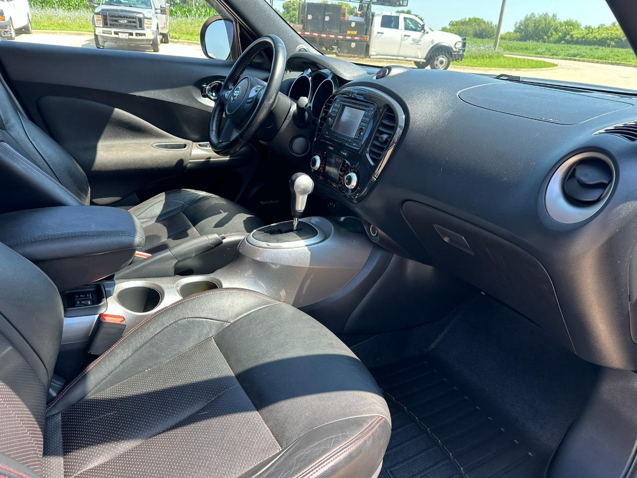 Nissan Juke 5dr Wgn I4 CVT SV FWD 2014