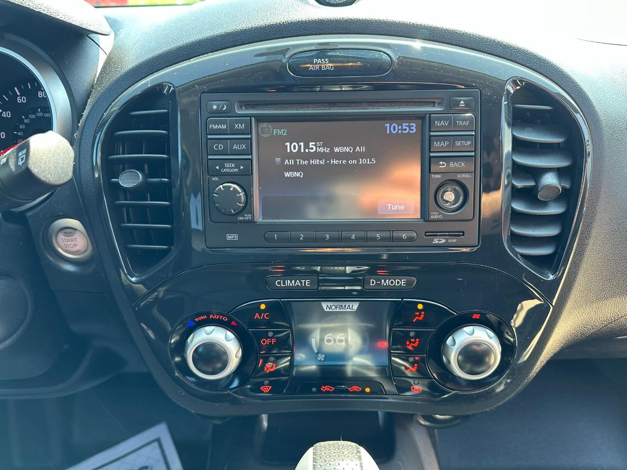 Nissan Juke 5dr Wgn I4 CVT SV FWD 2014