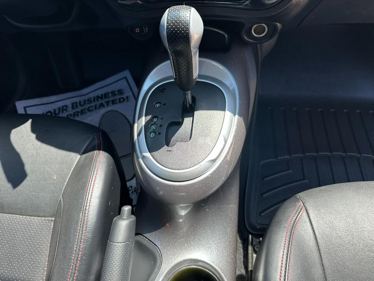 Nissan Juke 5dr Wgn I4 CVT SV FWD 2014