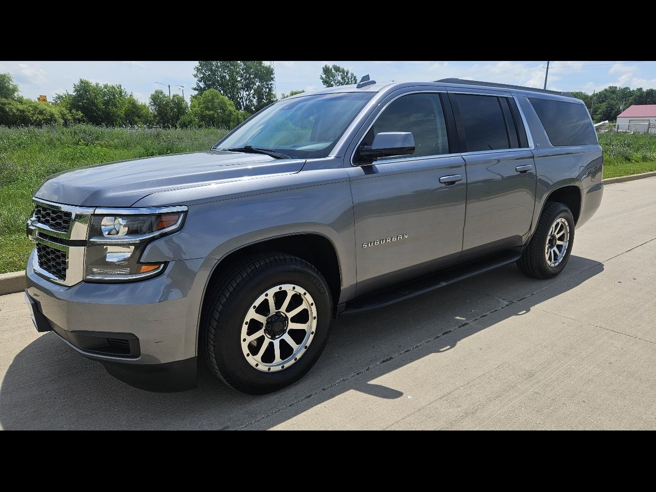 Chevrolet Suburban 4WD 4dr 1500 LT 2018