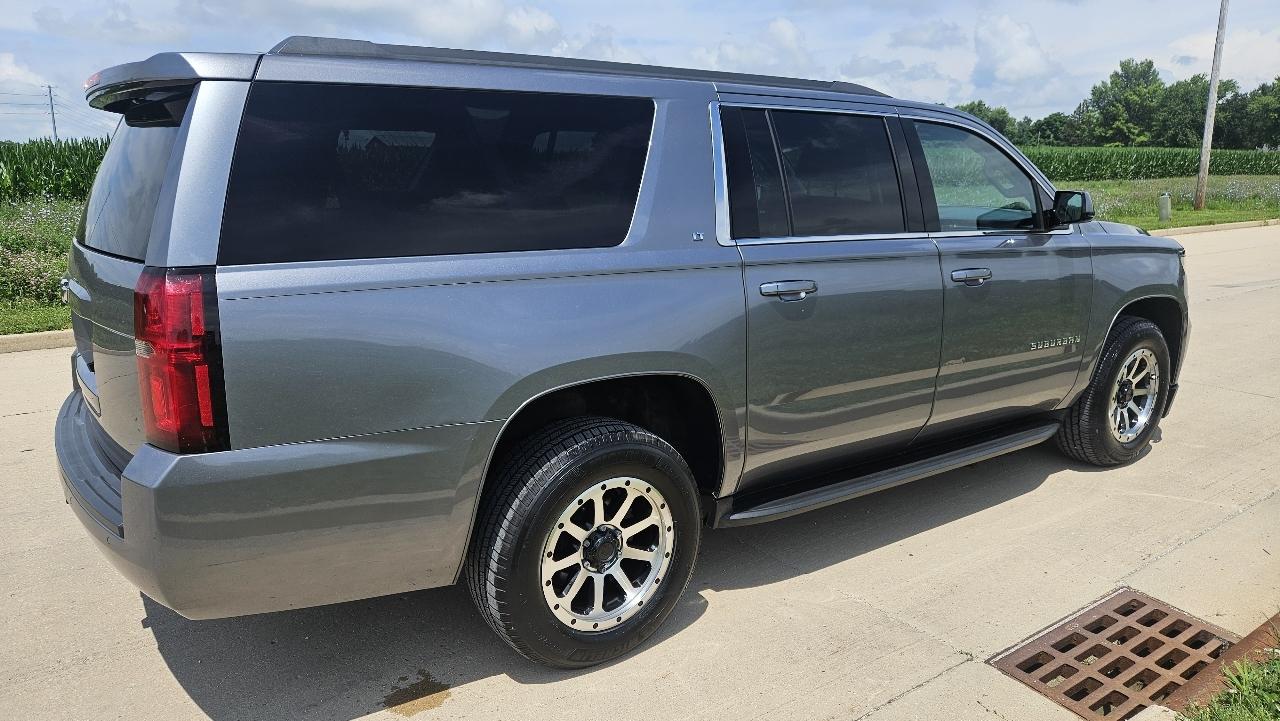 Chevrolet Suburban 4WD 4dr 1500 LT 2018