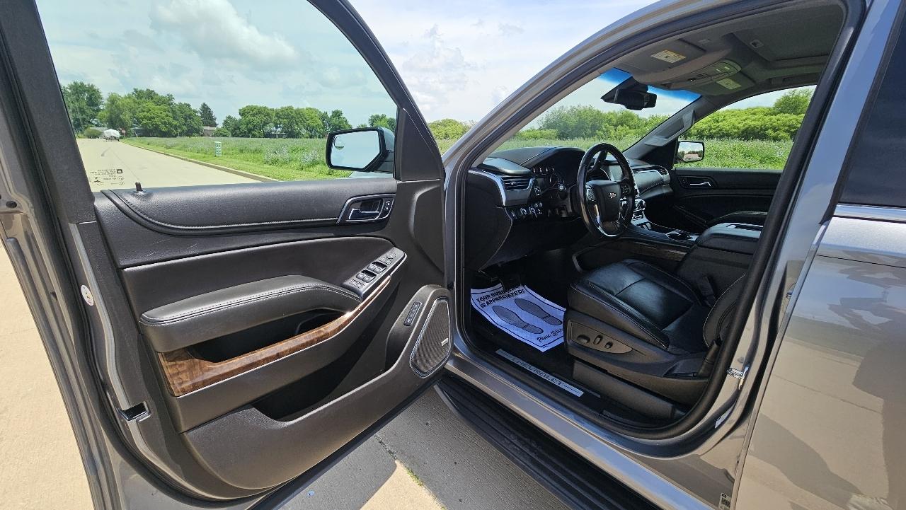 Chevrolet Suburban 4WD 4dr 1500 LT 2018