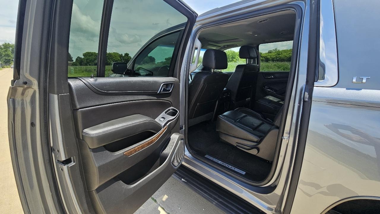 Chevrolet Suburban 4WD 4dr 1500 LT 2018