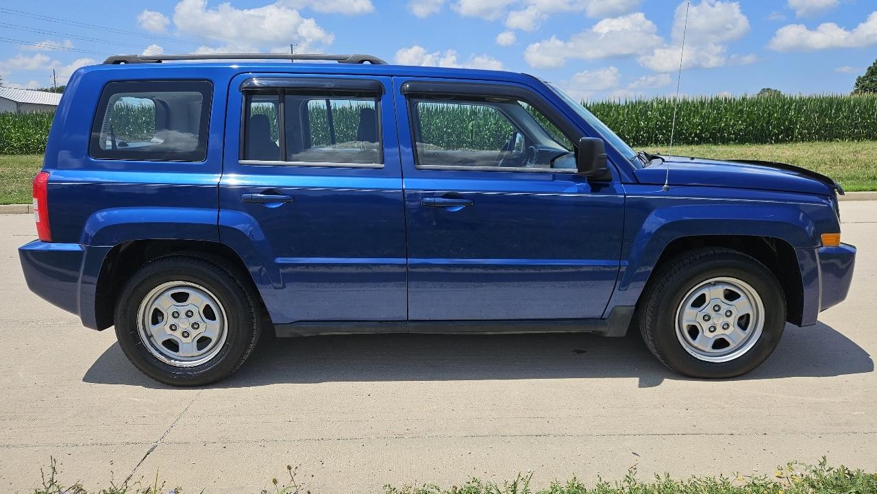 Jeep Patriot FWD 4dr Sport *Ltd Avail* 2010