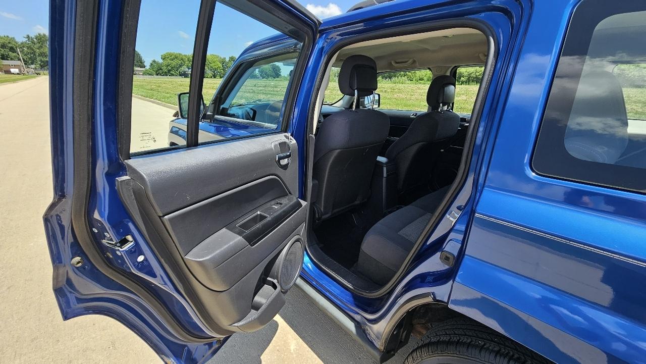 Jeep Patriot FWD 4dr Sport *Ltd Avail* 2010