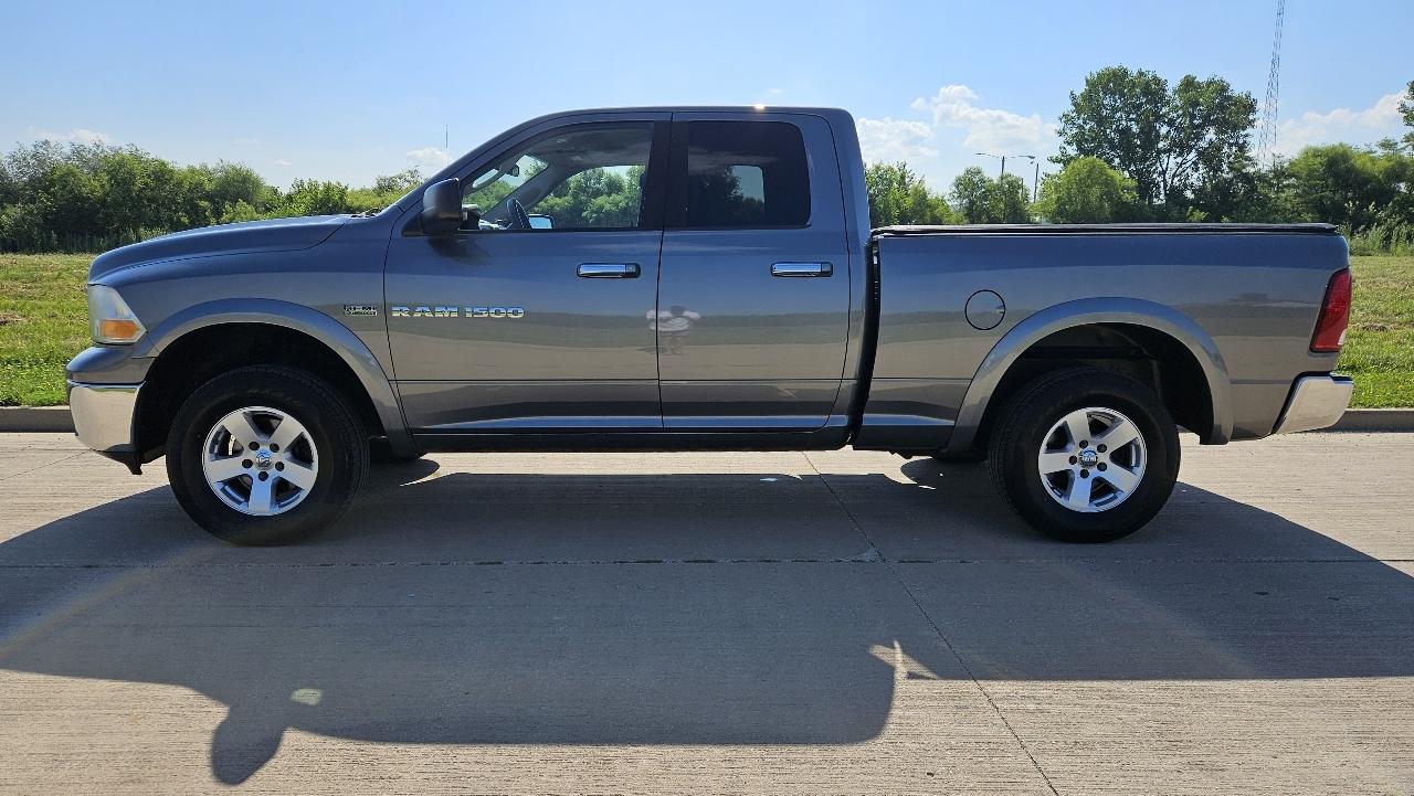 RAM 1500 4WD Quad Cab 140.5" SLT 2011