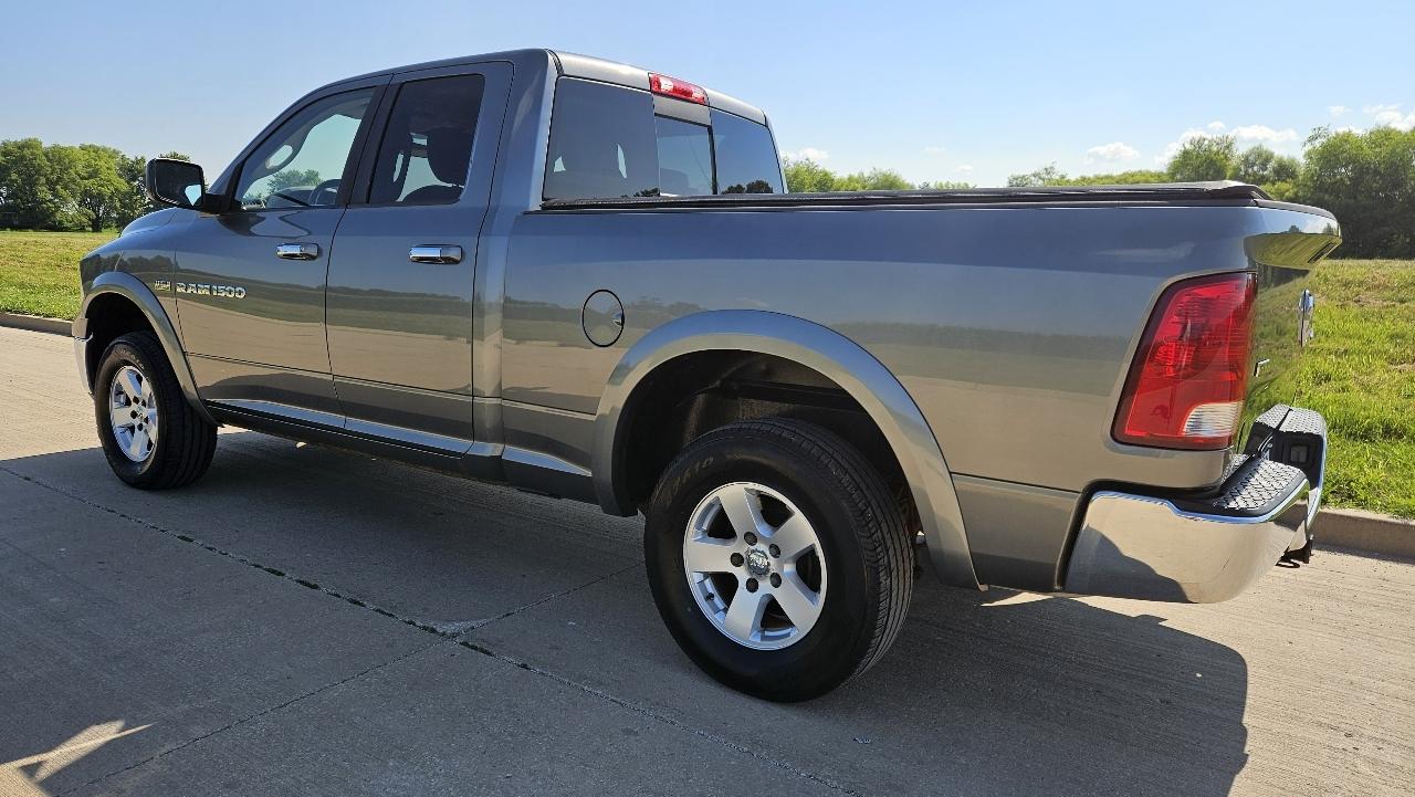 RAM 1500 4WD Quad Cab 140.5" SLT 2011