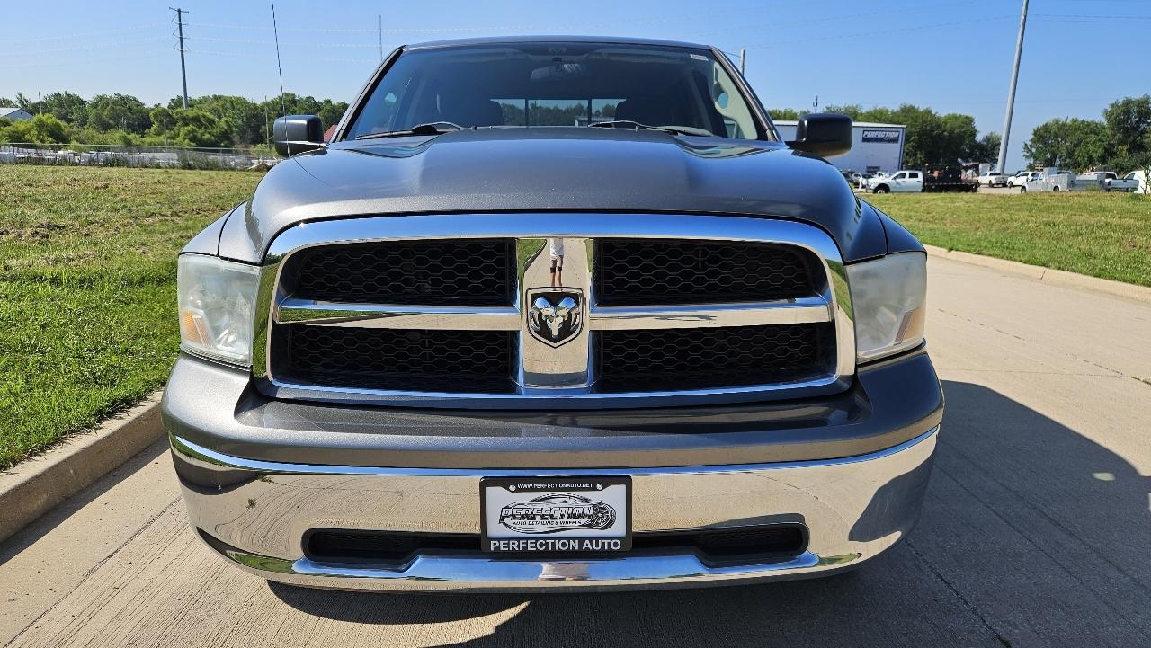 RAM 1500 4WD Quad Cab 140.5" SLT 2011