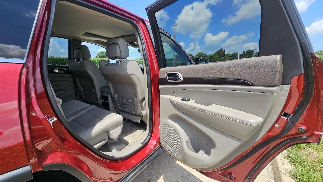 Jeep Grand Cherokee 4WD 4dr Laredo 2012