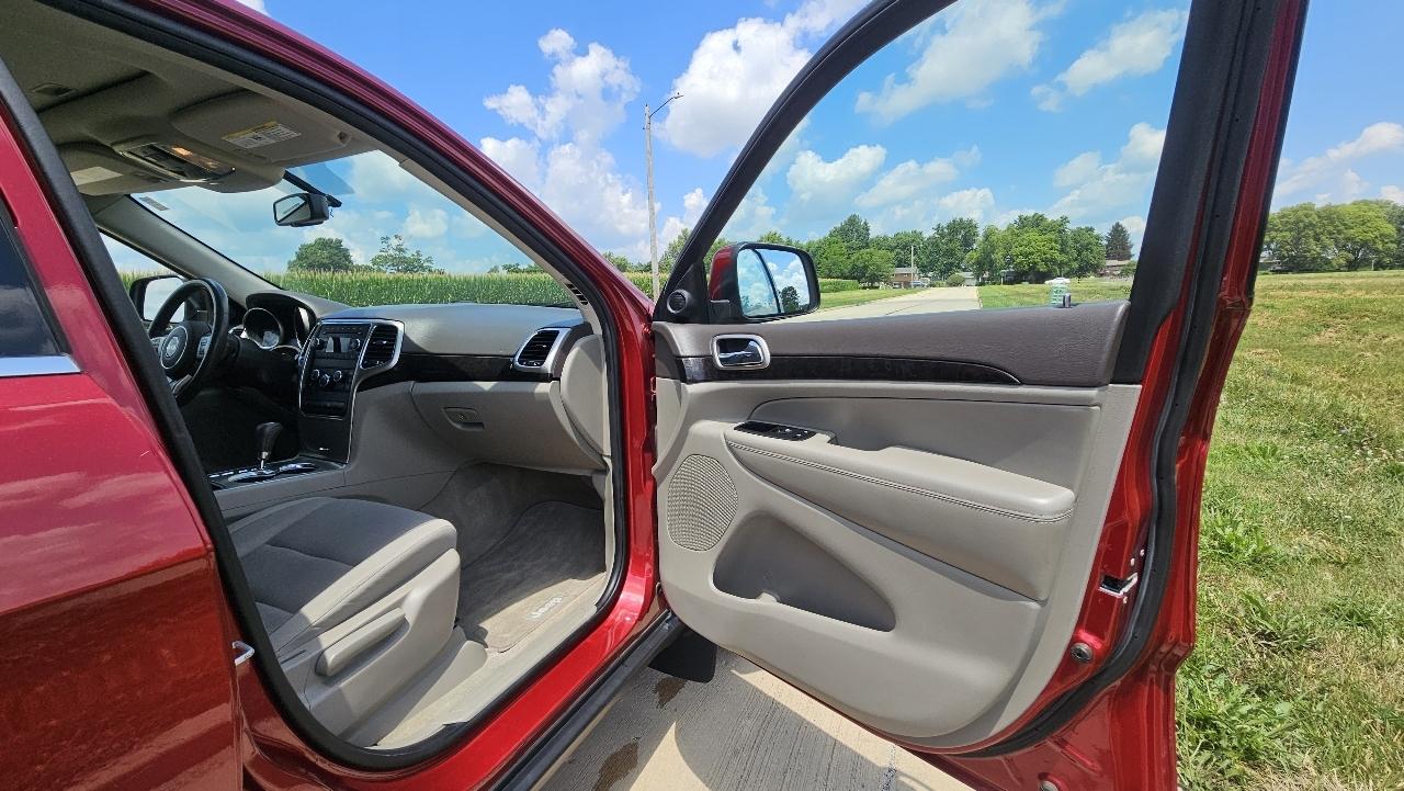 Jeep Grand Cherokee 4WD 4dr Laredo 2012
