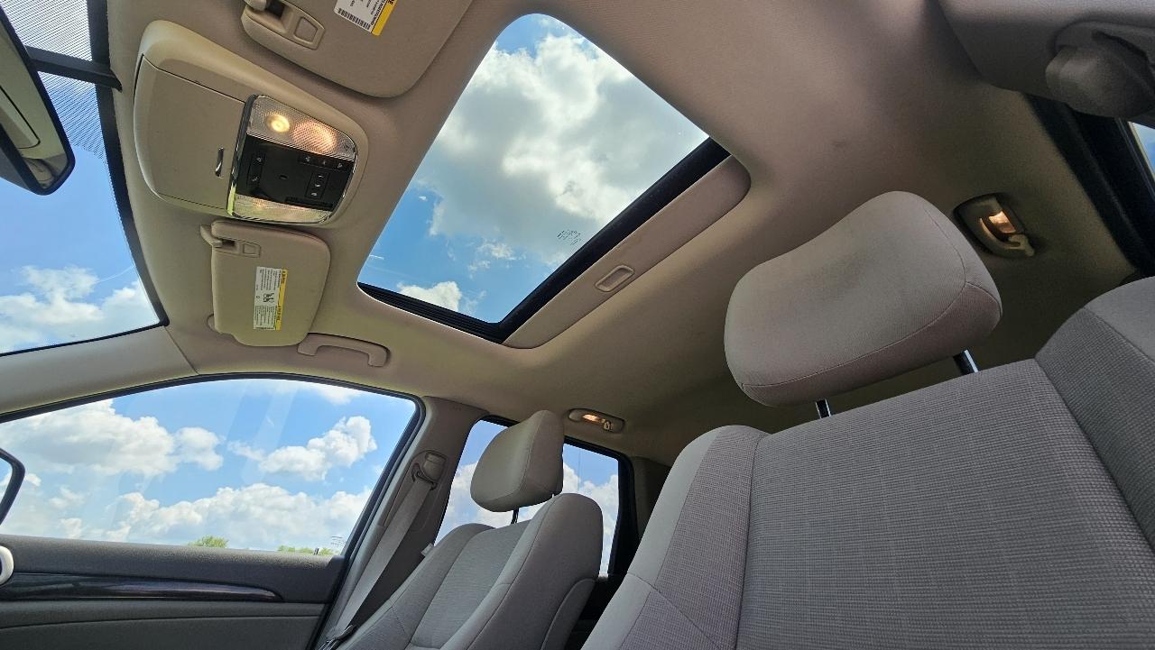 Jeep Grand Cherokee 4WD 4dr Laredo 2012