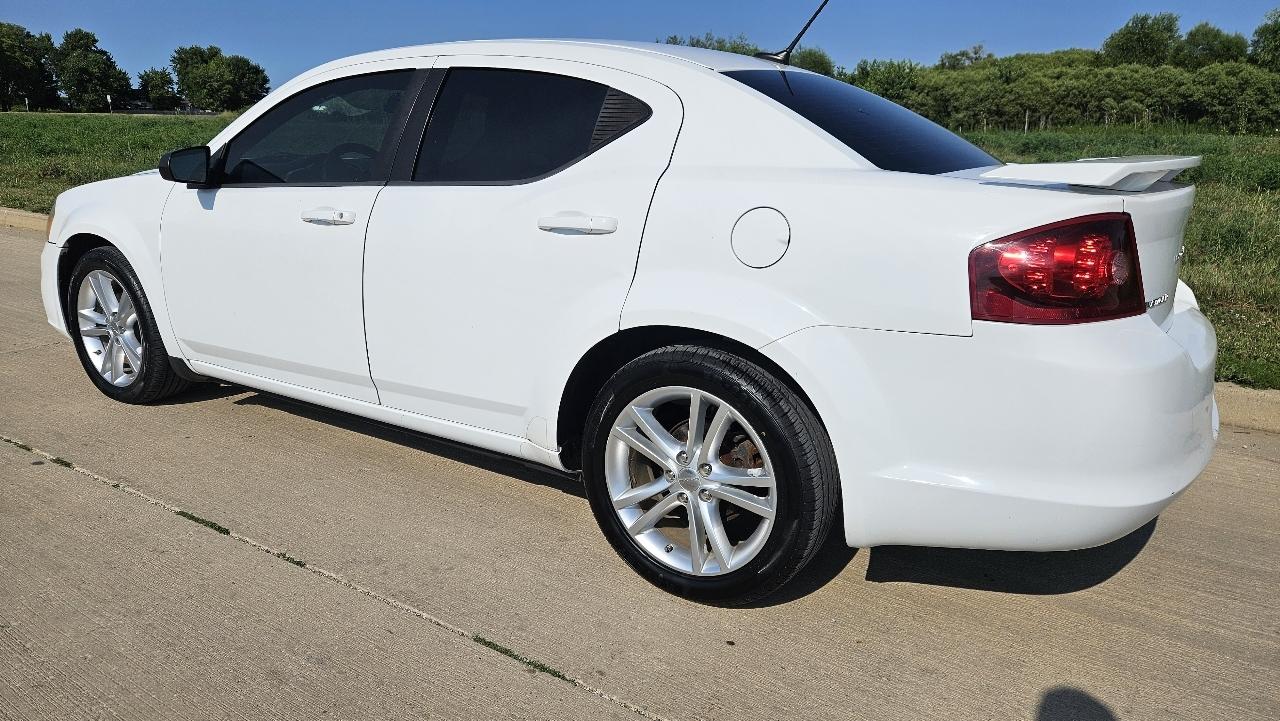 Dodge Avenger 4dr Sdn SE V6 2012