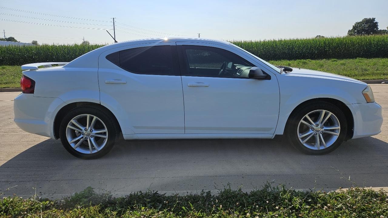 Dodge Avenger 4dr Sdn SE V6 2012