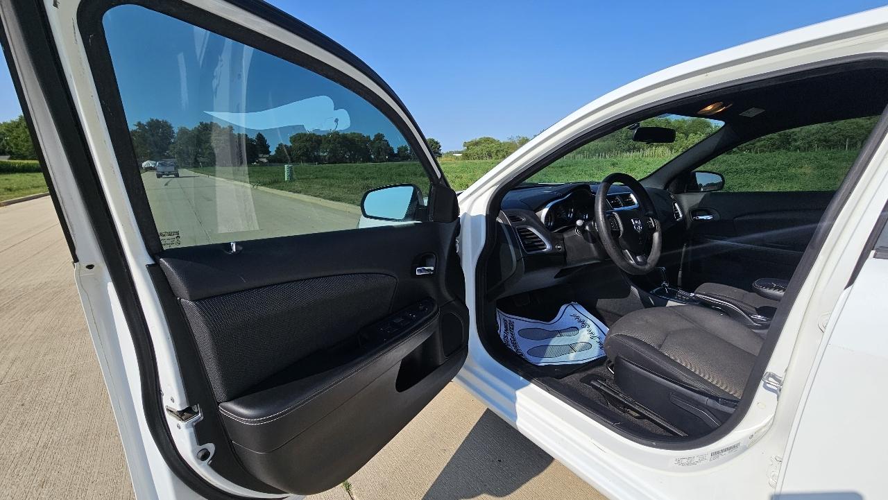 Dodge Avenger 4dr Sdn SE V6 2012