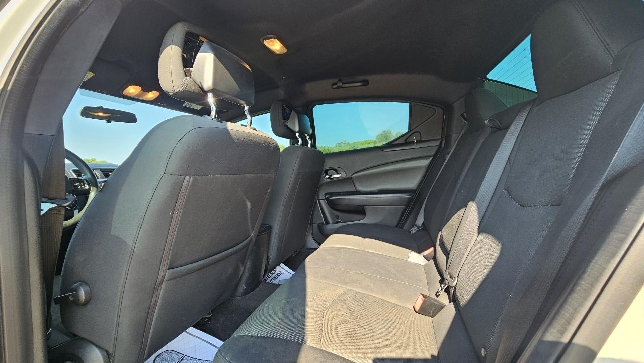 Dodge Avenger 4dr Sdn SE V6 2012