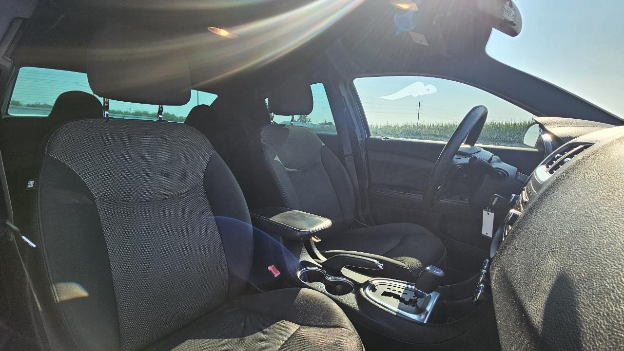 Dodge Avenger 4dr Sdn SE V6 2012