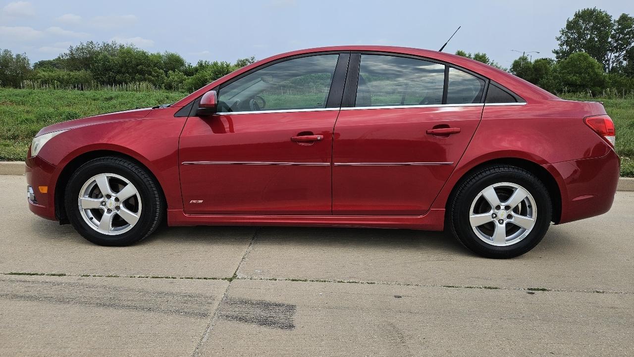 Chevrolet Cruze 4dr Sdn LT w/1LT 2011