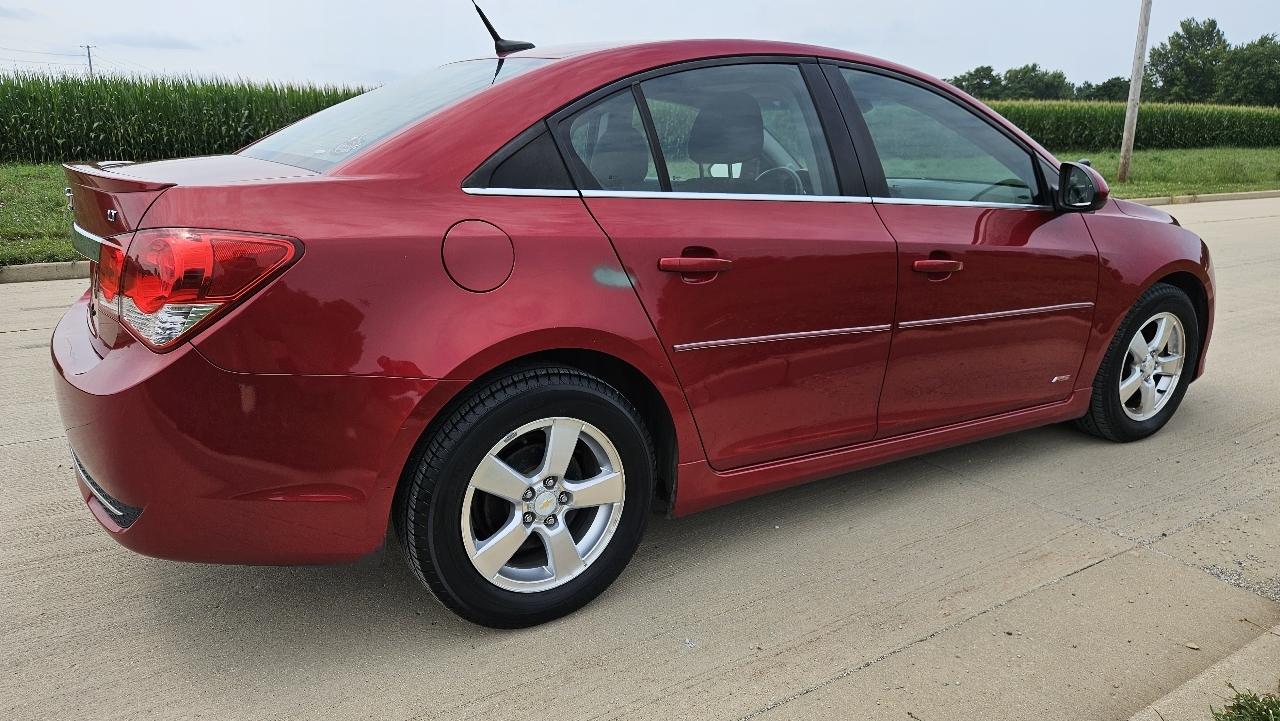 Chevrolet Cruze 4dr Sdn LT w/1LT 2011