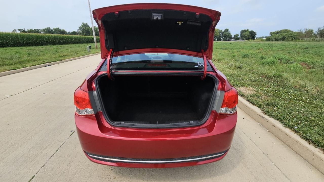 Chevrolet Cruze 4dr Sdn LT w/1LT 2011