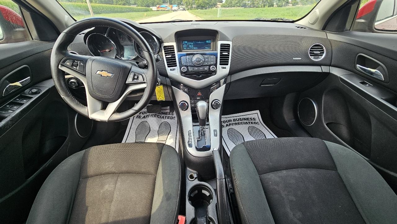 Chevrolet Cruze 4dr Sdn LT w/1LT 2011
