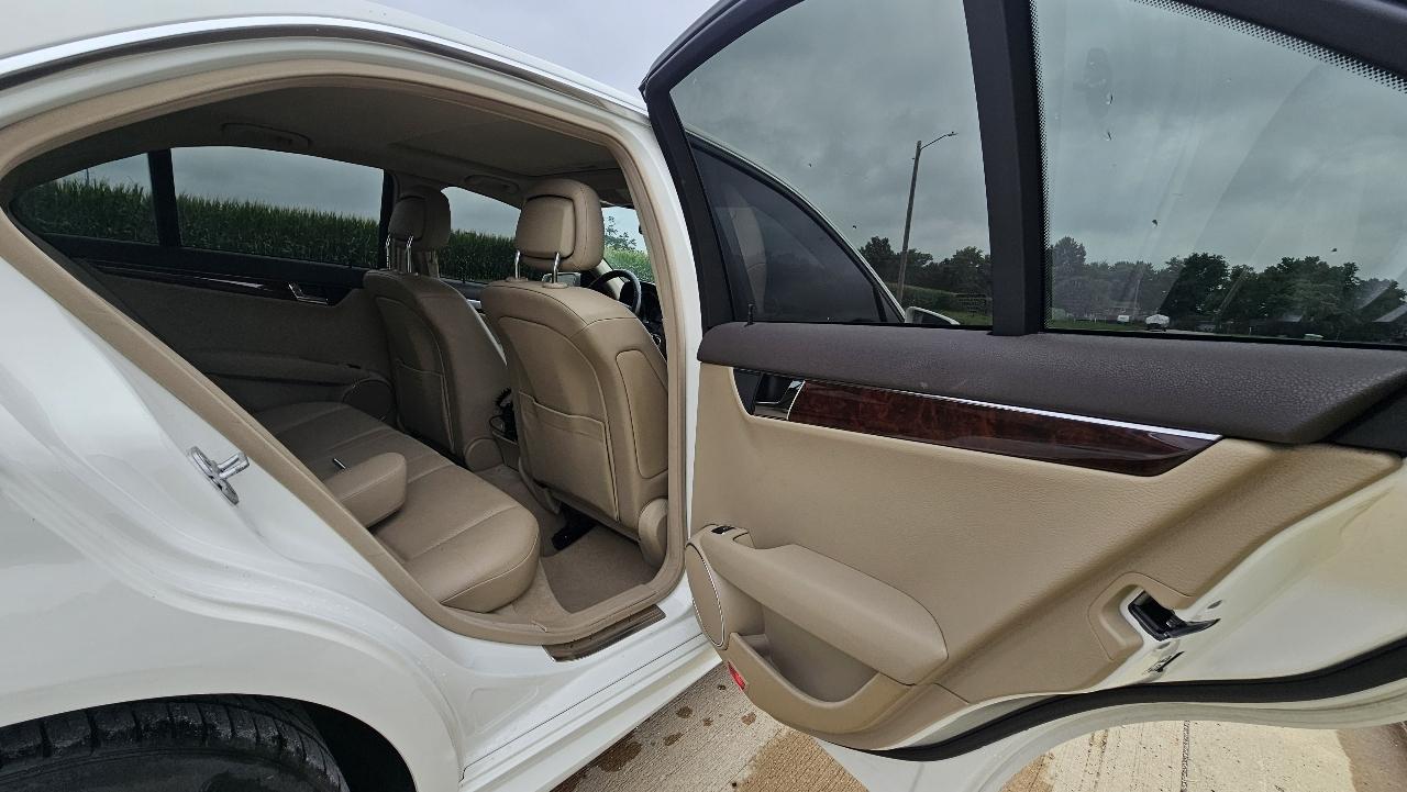 Mercedes-Benz C-Class 4dr Sdn C 300 Sport 4MATIC 2010
