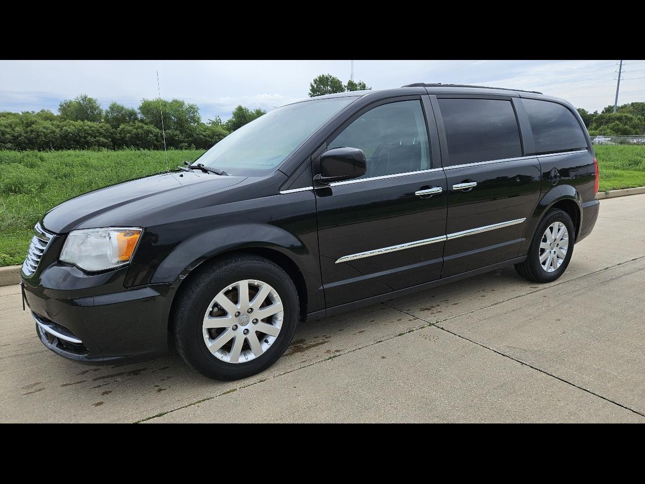 2016 Chrysler Town & Country 4dr Wgn Touring