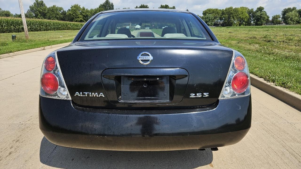 Nissan Altima 4dr Sdn I4 Auto 2.5 S 2005