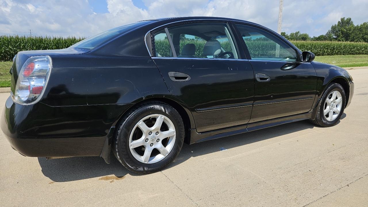 Nissan Altima 4dr Sdn I4 Auto 2.5 S 2005